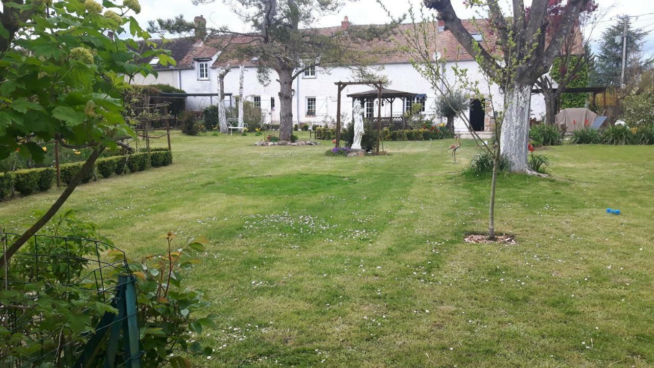 La Longere Des Glycines Bed & Breakfast Egligny Dış mekan fotoğraf