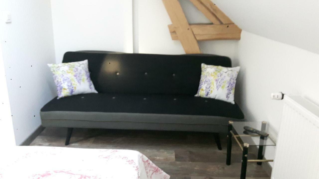 La Longere Des Glycines Bed & Breakfast Egligny Dış mekan fotoğraf