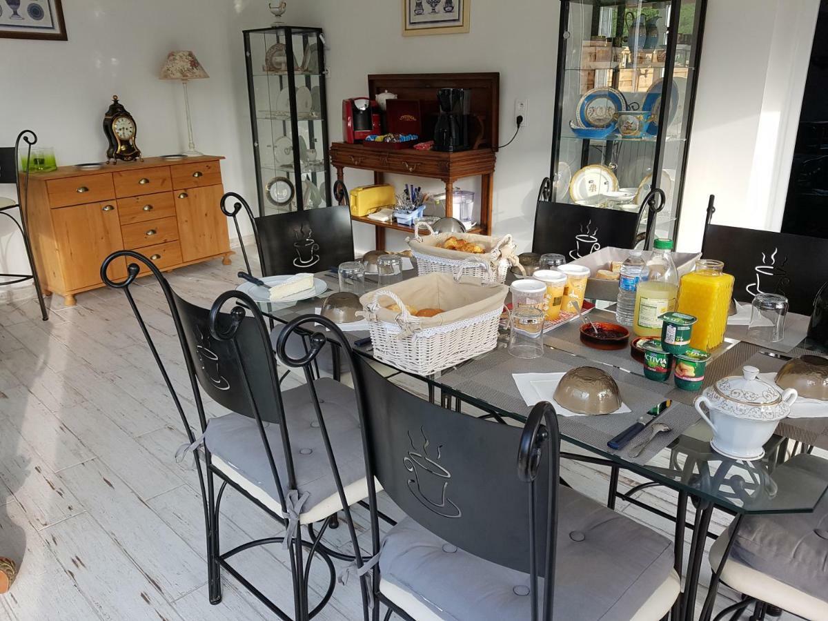 La Longere Des Glycines Bed & Breakfast Egligny Dış mekan fotoğraf
